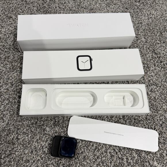 Apple Accessories - Apple Watch Series 4, 44mm Space Gray Aluminum MU6E2LL/A (GPS)